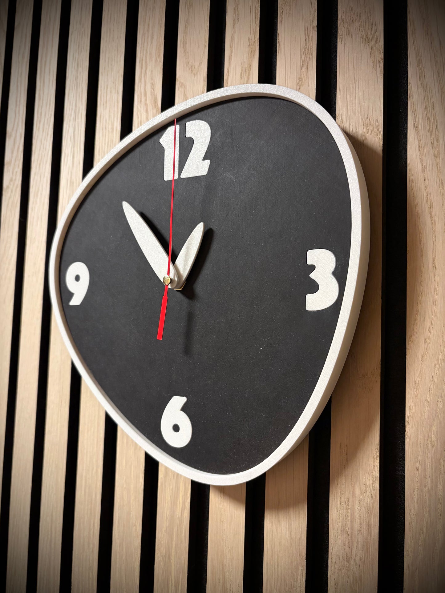 Moderne Design-Wanduhr | 3D-Druck & CNC gefertigt